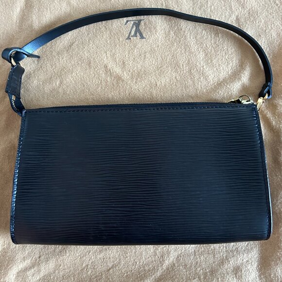 LOUIS VUITTON BLACK EPI LEATHER POCHETTE POUCH BAG - Picture 2 of 16